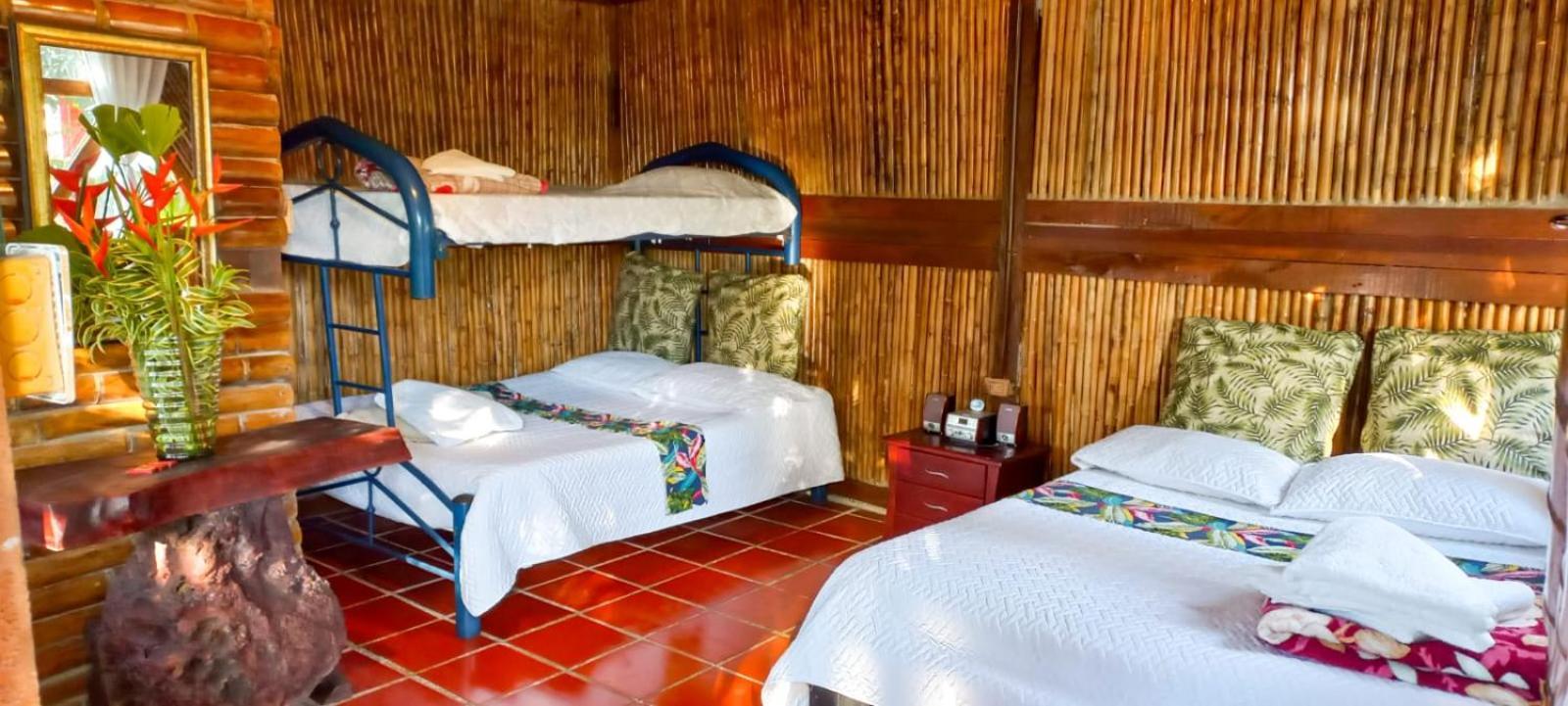 Villa Sonia Eco-Hostel Gigante ภายนอก รูปภาพ